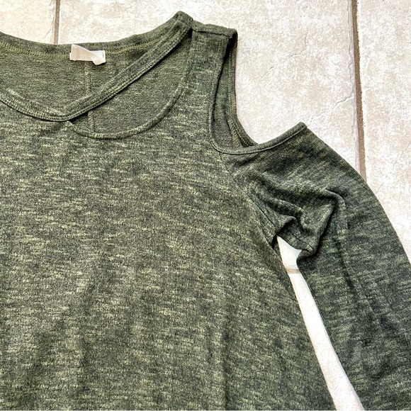 143 Story Cold Shoulder Cutout Swingy Knit Top - Picture 8 of 13